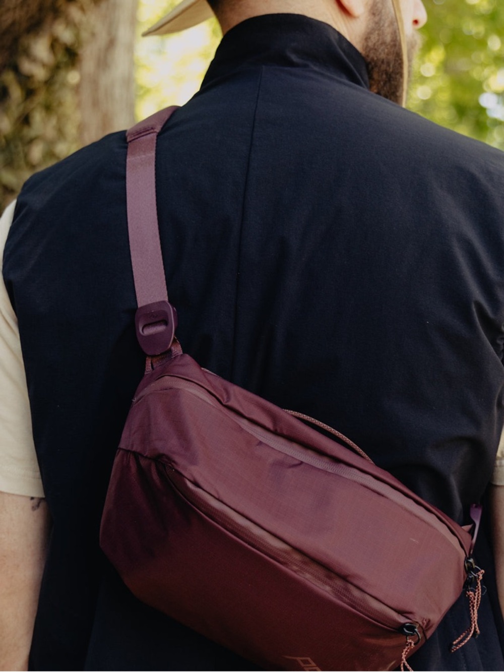 Peak Design Outdoor Sling 4L Burgundy ultralight crossbody Bag
